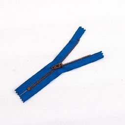 同棋拉链｜以多样式重细节，铸就高品质之选